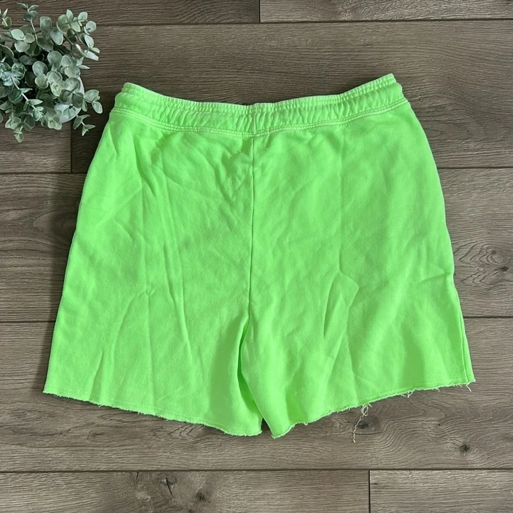 NWT SUNDRY Women’s Neon Green Shorts Size 2 (Medium 8/10)